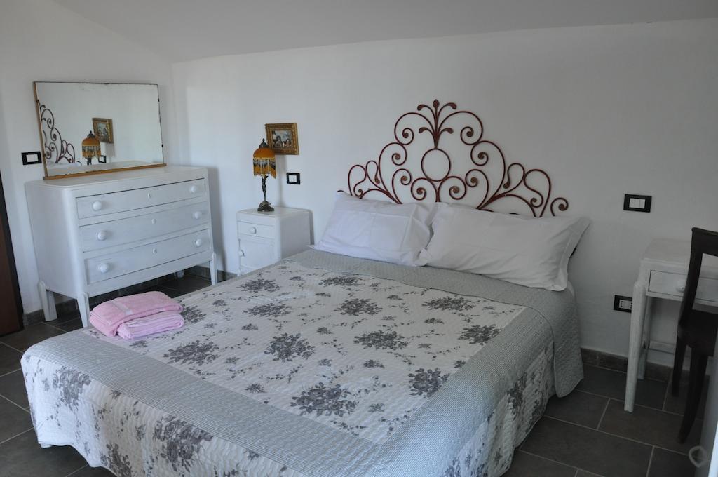 Agriturismo Oliva Azzurra Βίλα Valeriano Lunense Δωμάτιο φωτογραφία